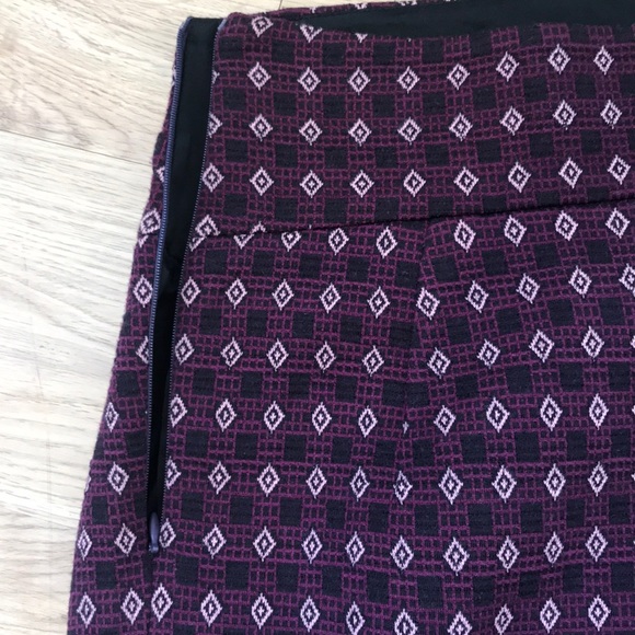 Love Moshino Pattern Pencil skirt - Picture 9 of 10